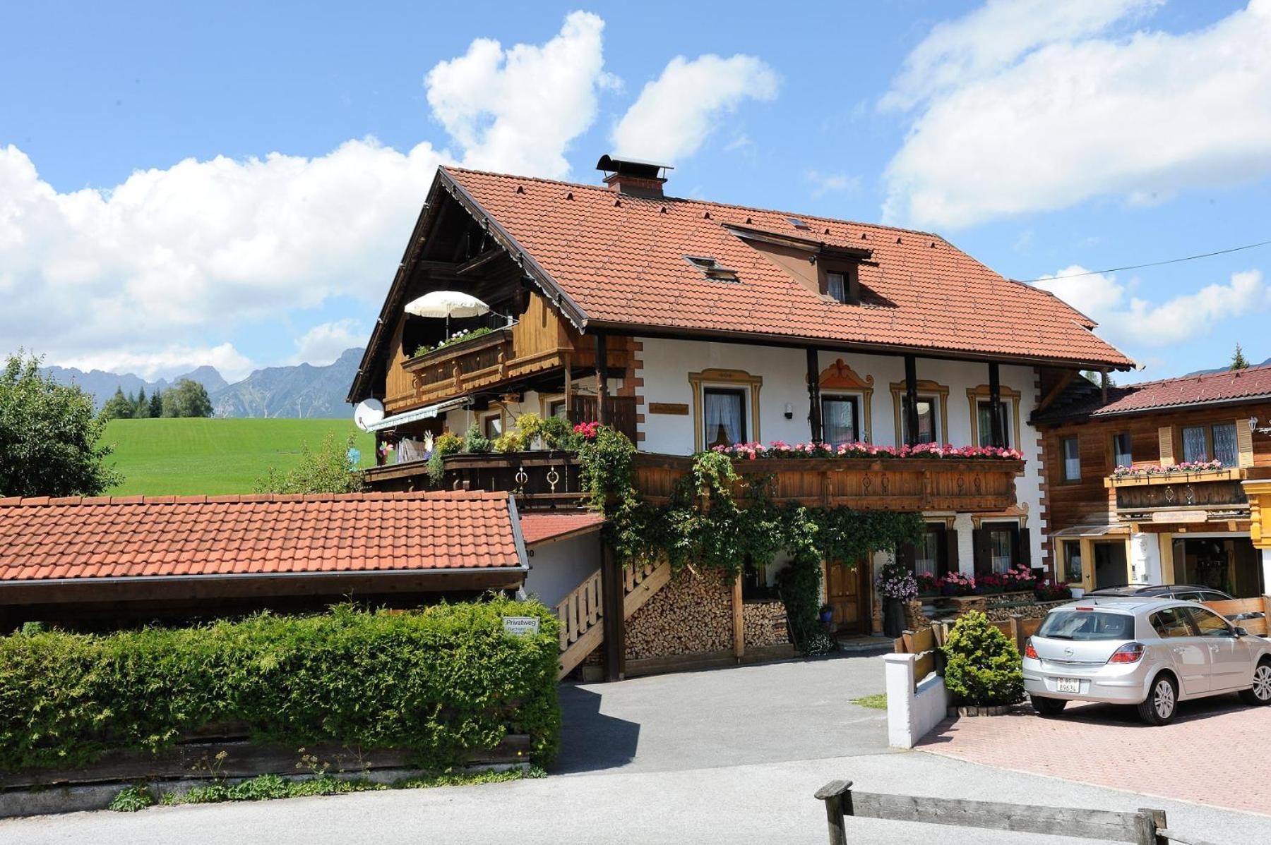 Enzian - Am Skihuegel Apartment Seefeld in Tirol