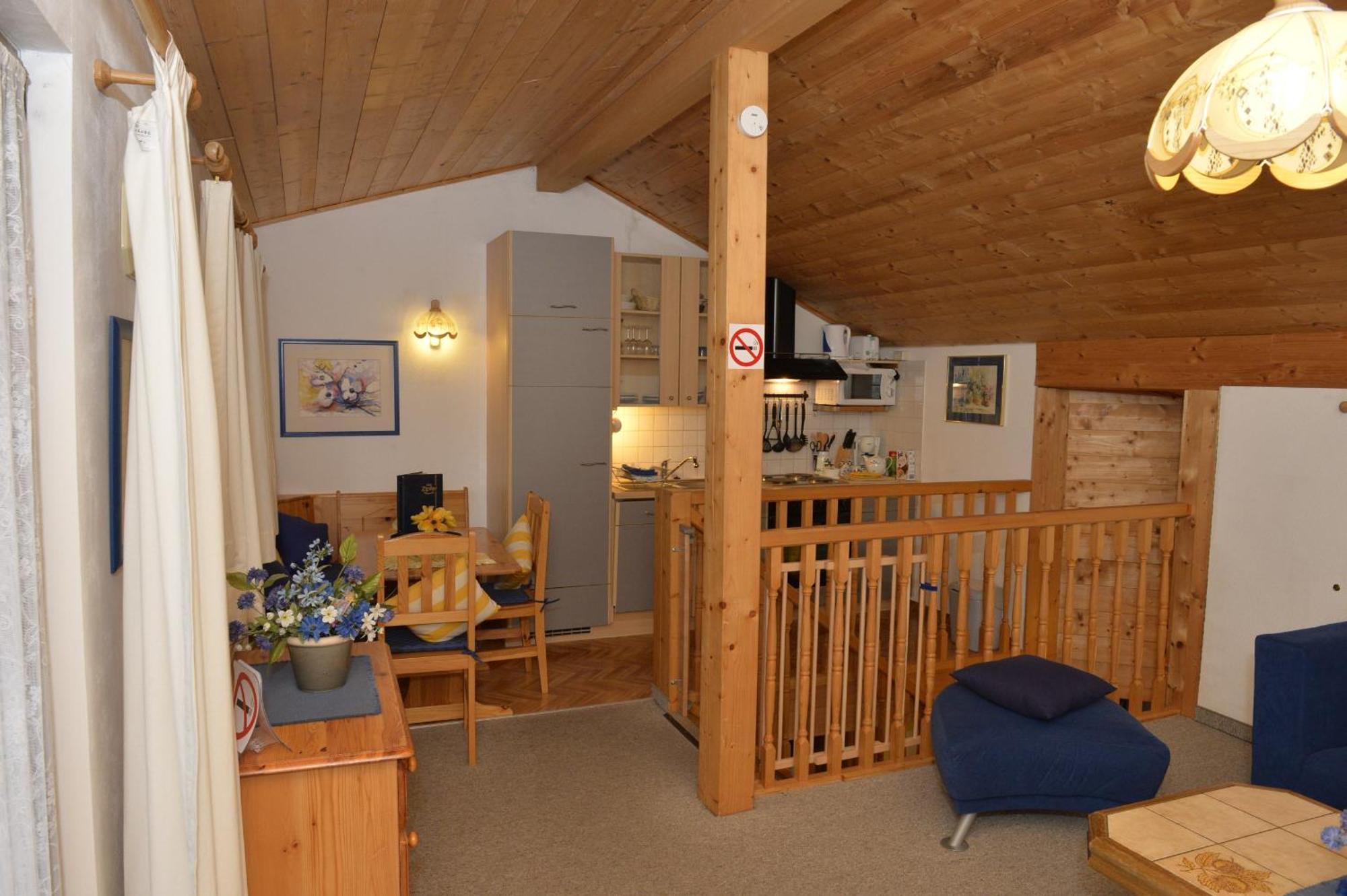 Enzian - Am Skihuegel Apartment